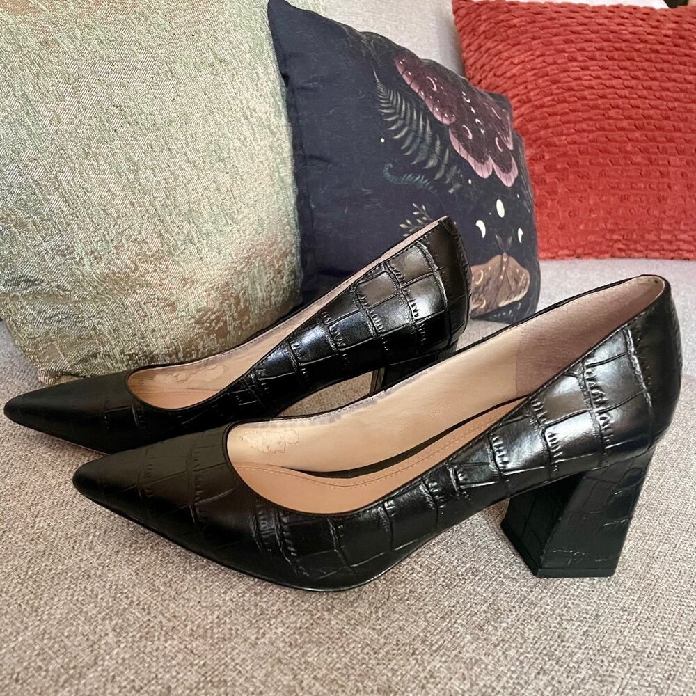 EUC Marc Fisher Black Croc Embossed Pointed Toe Block Heels | Size 7.5